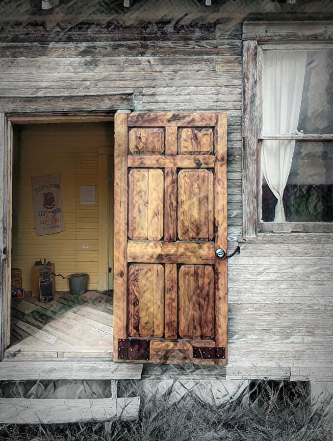 DebraMartz's tweet image. A 1930s home from the Dust Bowl days is located on the grounds of the Cimarron Heritage Center museum in Boise City, Oklahoma.

pixels.com/featured/windo…
@DebraMartz
#DustBowl #house #BackInTheDay #history #1930s #doorsAndWindows #door #window #PhotoArt #giftideas