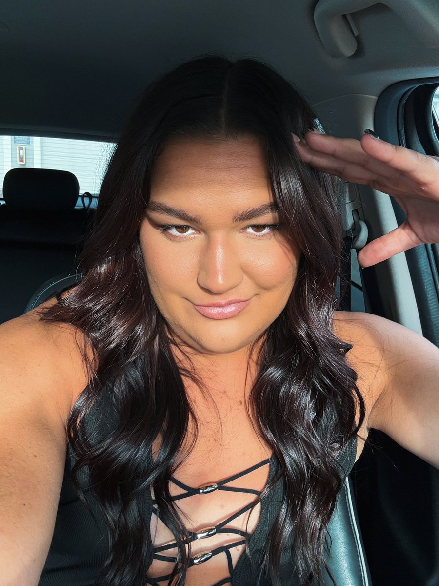 myka_lockwood's tweet image. NXT’s newest hot commodity — just ask The Vanity Project 😘❤️‍🔥 #wwenxt #wwe