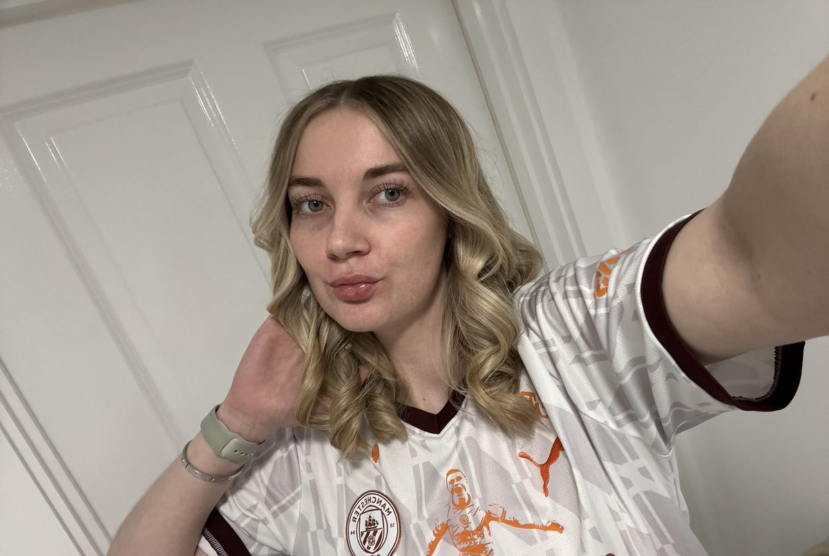 GoddessMercedesxx 🩵 tweet media