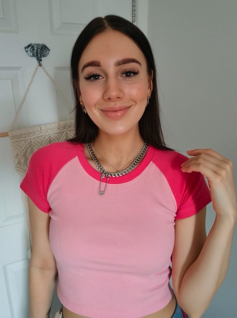 ALEXIS HEALYsoft tweet media