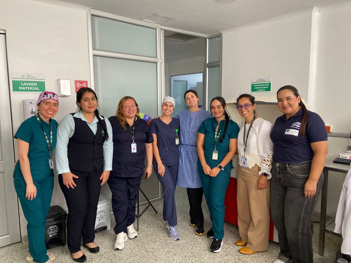 CLINICADEURGEN1's tweet photo. En la CUB, cuidar la salud también es cuidar el planeta 🌱
Hoy promovimos buenas prácticas ambientales junto a @familiainstitucional_tork.
¡Seguimos comprometidos con un futuro más sostenible!

#DíaDeLaTierra #Sostenibilidad https://t.co/32sKyltdVn