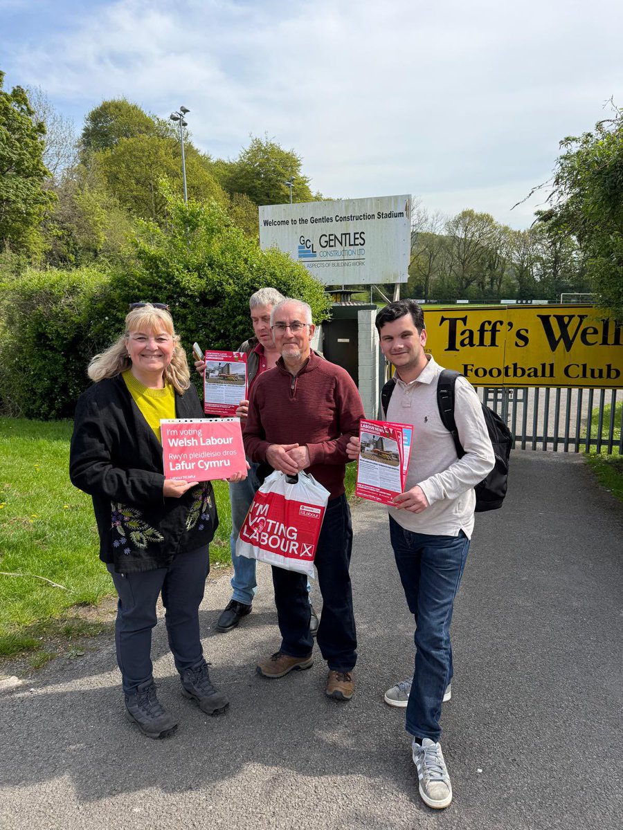 JackieJonesWal1's tweet image. Great teams out across #cardiff  north today again. 
🌹🌹