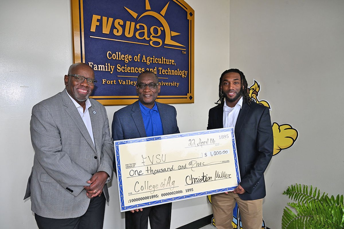 FvsuAg's tweet image. Keith Howard, Ph.D. (left) and Mohammed Ibrahim, Ph.D. (center), accept a $1,000 donation from Christian Miller (right), a member of FVSU's class of 2024 (agricultural economics). Miller works for Nestle' Corp. as a production supervisor. #FVSU #FVSUag
