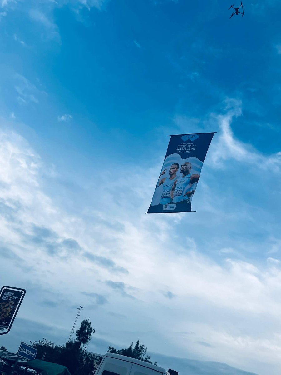 linkiekas's tweet photo. E chaile..! Zone Two Printers, Salim Kegodile &amp; Sky Tech Drones👏👏💕#WorldRelayBW #Gaborone26
#DebswanaWorldRelays https://t.co/AugsiVgFxR