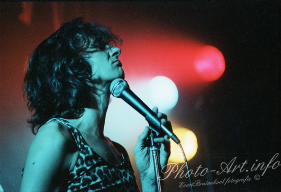 fotoentekst's tweet image. Pagina #Weesp Updatet op Photo-art.info #TheWild optreden #POC Weesp helaas niets over de oude The #Wild te vinden op internet over de groep in de 80 er jaren tussen 1979 en 1982 op de plaat gezet #HardRock.

Wel #zeldzame #kleurenbeelden In die tijd