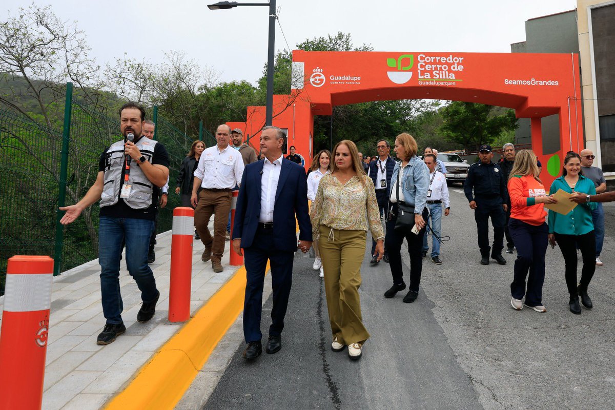 Entrega Héctor García acceso al Cerro de la Silla 

El municipio de Guadalupe puso en marcha la primera etapa de rehabilitación del acceso al Cerro de la Silla 

panoramadenuevoleon.com/entrega-hector…