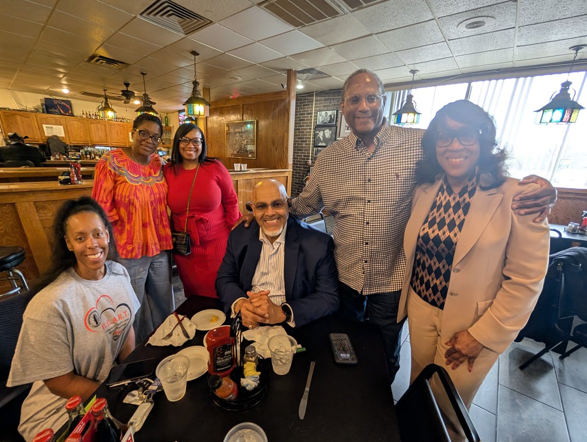 313JudgeCLM's tweet photo. More scenes from the Association of Black Judges of Michigan Retreat!  ⚖️👩🏾‍⚖️👨🏾‍⚖️♥️👏🏾 #JudgesMatter #BlackJudgesMatter https://t.co/cBkuAqH5jo
