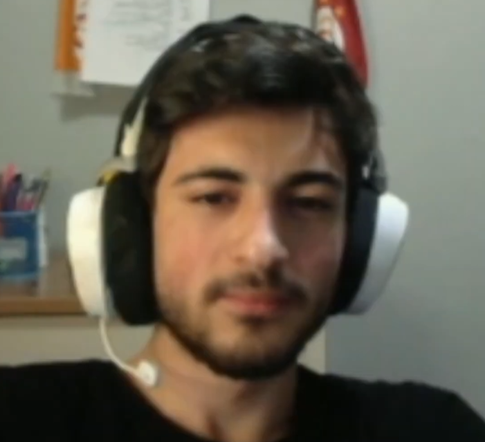 BenenderX's tweet photo. Kulaklık hatırlattı yine kendini https://t.co/Xeo4xsVJg7