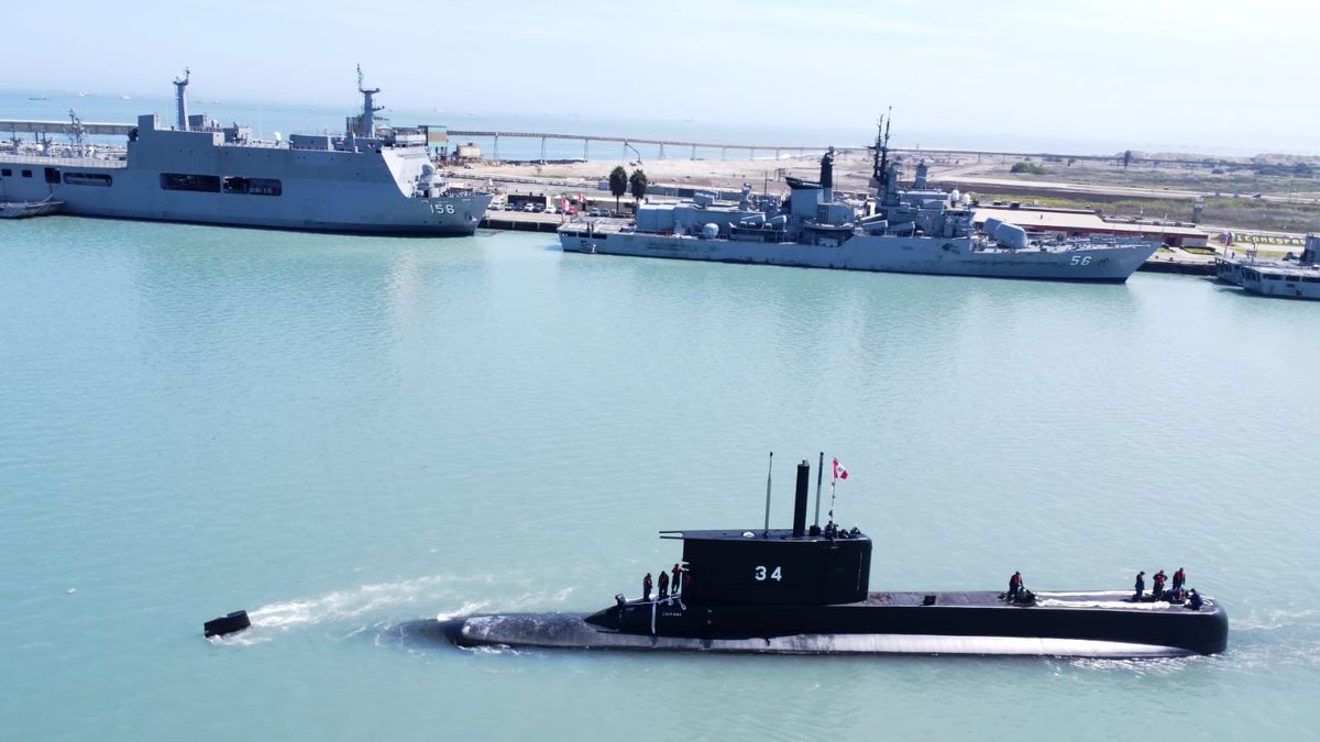 SA_Defensa's tweet image. 📍Callao, #Peru (🇵🇪)

The BAP Chipana (SS-34) has officially departed Callao Naval Base today en route to the #UnitedStates (🇺🇸) for exercises #RIMPAC2026 &amp;amp; SUBDIEX.

📸: @naval_peru