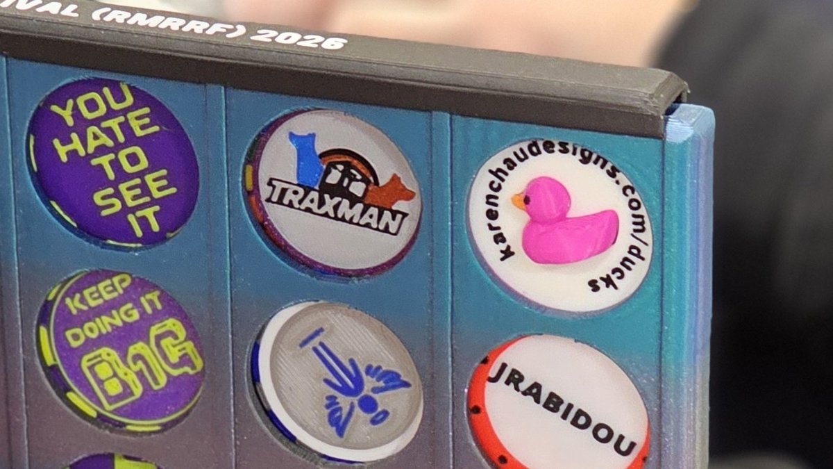 karenchau_x's tweet image. 3 ducks and a bear @rmrrf 

Can you spot (and name) them all? 

#rmrrf #3dprinting 

Booths: @pezliz @BeardedPrinter @epax3d