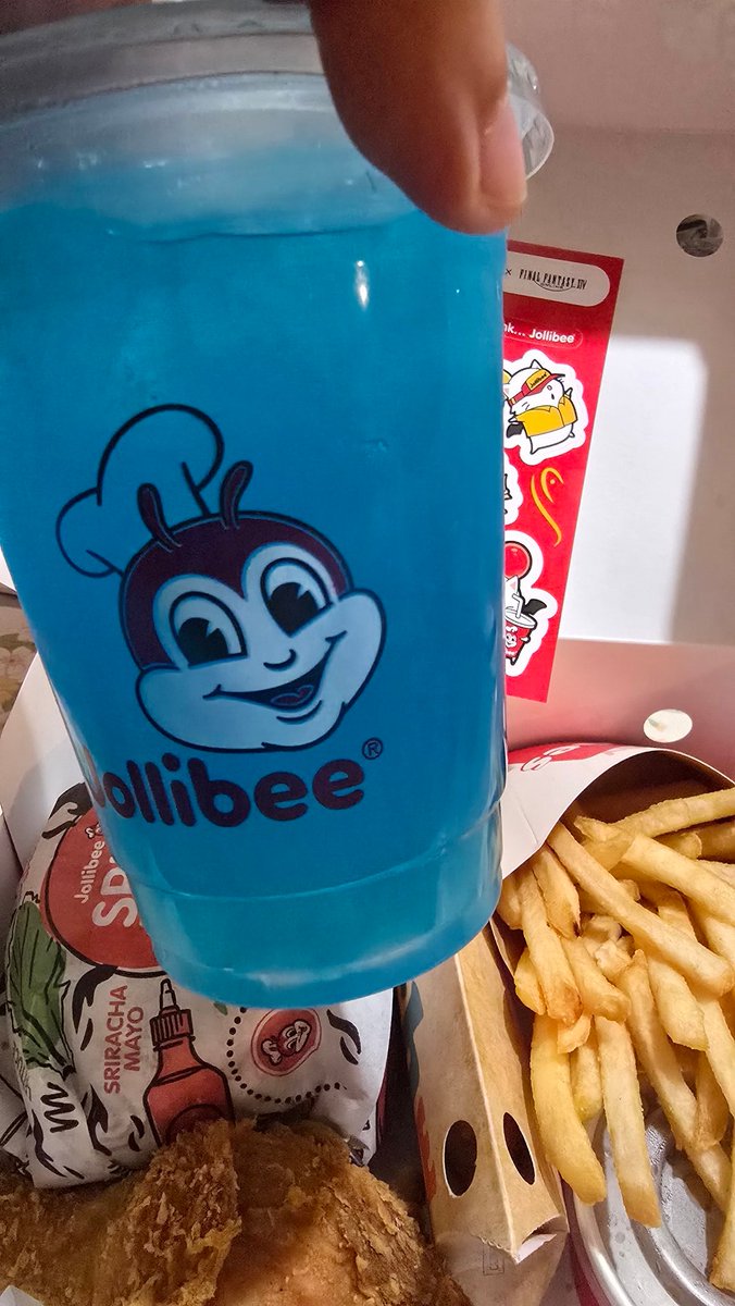 Mega_Meta1's tweet photo. @aitaikimochi Jollibee is better https://t.co/pjiFFujUg3