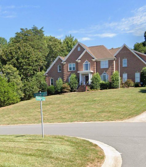 The pilgrimage to the CFos bus stop is back on. Meet y’all here after we hang that banner in April 😈