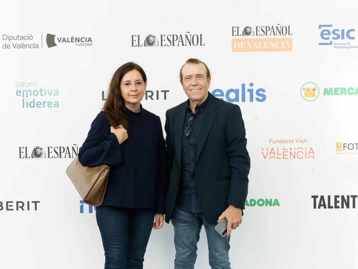 F_ARTFILMS's tweet photo. Ayer en la celebración del V ANIVERSARIO de @DeValenciaEE  en el @PalcongresVLC https://t.co/NlCtzvWjmt