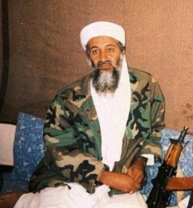 Duda garbi em um assado com Bin Laden

Duda: mas eai mano como era a Al Qaeda?

Osama: يجب سفك دماء النجس.

Duda: mas bah mano tu já visitou a arena?

Osama: ما هي الساحة؟

Duda: e como tá o ponto da carne velho?