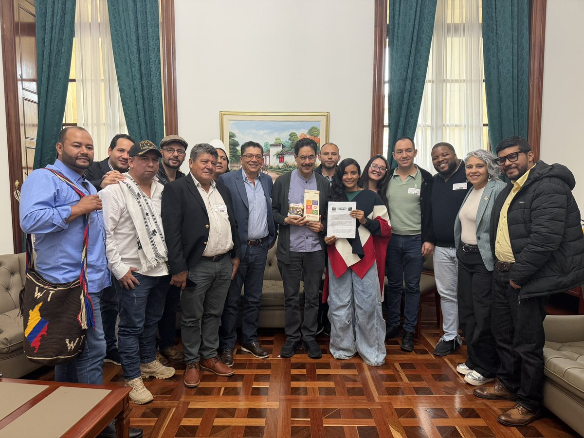 Me complace informar que liderazgos representativos de buena parte de los pequeños caficultores y caficultoras del país, se suman a la campaña de <a href="/IvanCepedaCast/">Iván Cepeda Castro</a> y <a href="/aida_quilcue/">Aida Quilcué</a>.

Provienen del Cauca, Valle del Cauca, Tolima, César, Magdalena, Antioquia, Huila, entre otros
