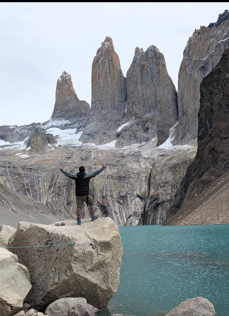 ziggy2416's tweet photo. @beauti_animals Nice photo! I stood on that same rock too. It was a long trip up but well worth it. My favorite spot was the forest right before the top! https://t.co/bgFbWqjJVl