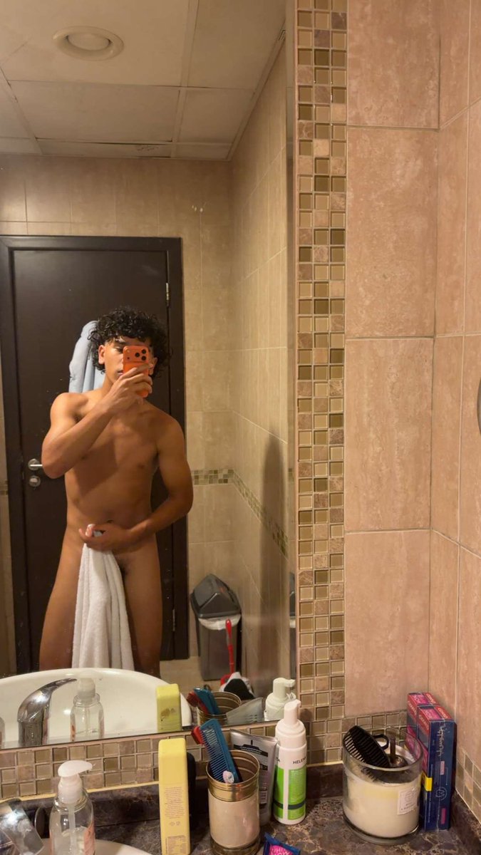 alan44xxx's tweet photo. I love trannies and I love girls 🫣😩
Add my snap qar33b and I will rape ur hole https://t.co/yy2aPBlT7A