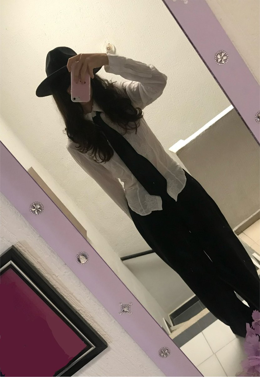 han Ი𐑼 tweet media