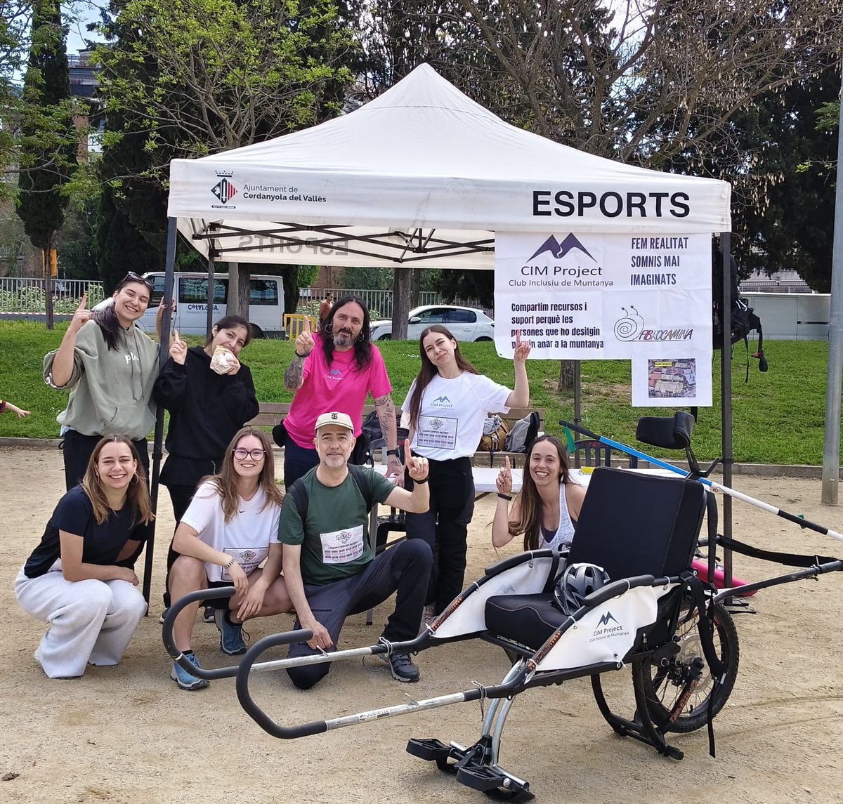 somcimproject's tweet photo. Cerdanyola va vibrar amb la 4a Jornada d'Esport Inclusiu! 👏🏻💜
Continuem demostrant que l’esport i la natura poden ser espais oberts per a totes les persones! 🚀✨
Seguim!!
#Inclusió #CIMProject #EsportAdaptat #Cerdanyola #Senderisme https://t.co/k1YGUxtHI2