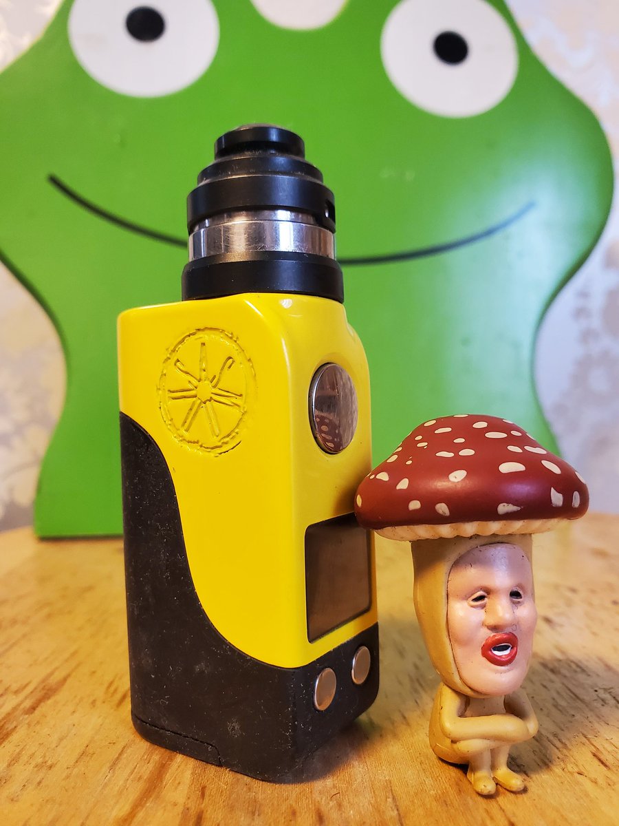 kirakureryu's tweet image. OHAです😄今日は雨予報… ウッドデッキ下のコンクリ打設作業で雨だから準備2日間予定だったけど1日で終わらせてきた。なので今日は空いた筈… でも連絡無いって事は別に行くの？え？早く終わらせた意味… とりま倉庫へ本日も行って参る😤#Vape #朝チェ