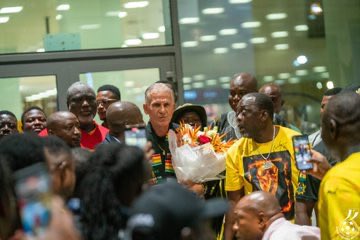 TangJournal_S's tweet photo. 📌New #BlackStars head coach Carlos Queiroz has arrived in Ghana ahead of his unveiling ceremony tomorrow. 🛬

👋🏾  Welcome to Ghana, Coach. 🇬🇭

#tangsports https://t.co/2yJJueZQHH