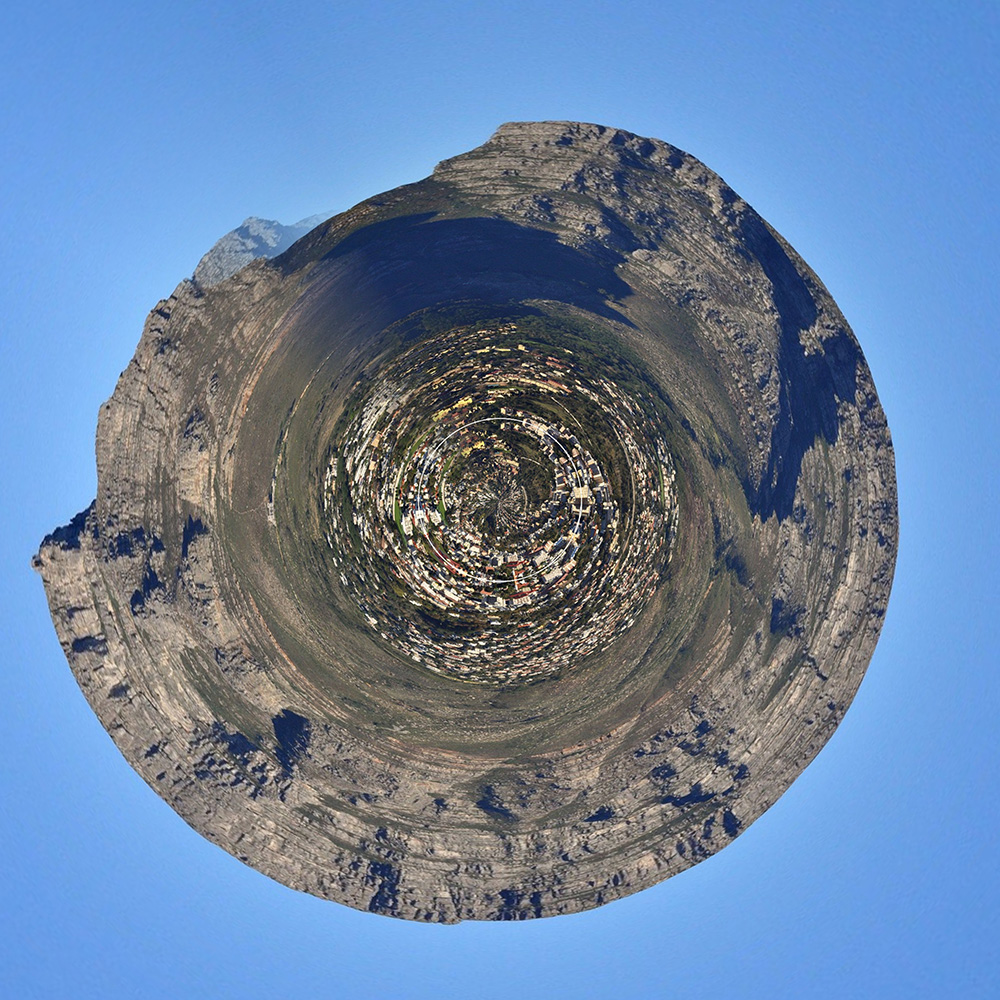 lethers's tweet photo. @rubydoris The answer to Where in the World (710) can be found here https://t.co/UVeJKy7vvH You can find the latest challenge - a new distorted city to identify. #cityquiz #quiz #whereintheworld https://t.co/nIOngrgZWE