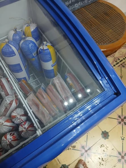 En #ControlDePrecios desarrollado esta jornada en el municipio 10 de octubre, se detecta TCP con venta de leche, aceite y salchichas sin precios visibles. Cuenta con pasarela de pago transfermovil, pero en el día se han realizado transferencias a una cuenta personal.