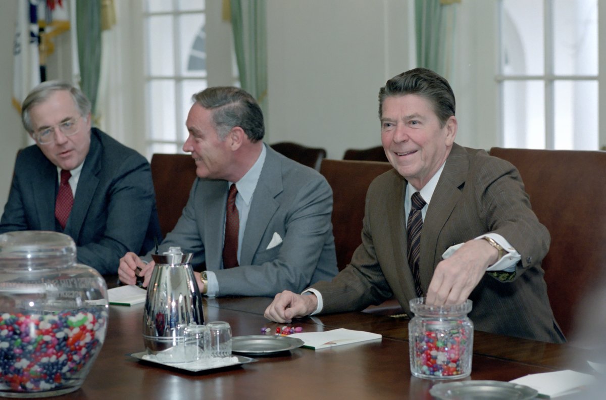 Reagan_Library's tweet photo. Happy National Jelly Bean Day!

Visit the link below to learn about Jelly Beans and #PresidentReagan.
https://t.co/e21MqmAKsE https://t.co/IS11YhH4C3