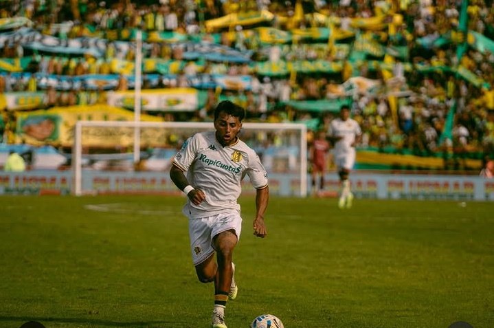 AHORA ||  Rochi González.

"Tengo fe que este año se me va a dar un gol"

"Vi un equipo con otra actitud, con otras ganas. Se notó mucho en el primer tiempo, en el segundo bajamos un poco pero el rival también juega. Con River va a ser igual, SE LE PUEDE GANAR"

#Aldosivi #River