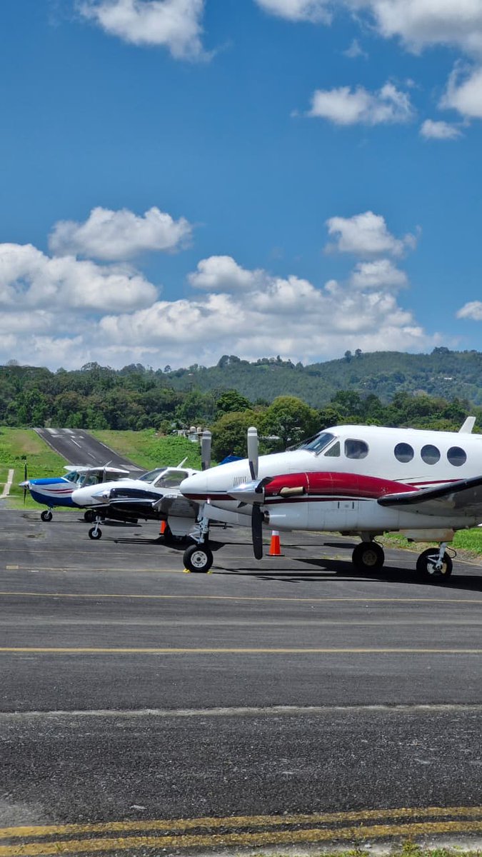 DGAC_CIV's tweet photo. ✈️ Aeródromo de Cobán: conectividad que impulsa Alta Verapaz

Más seguros, más conectados y con mayor capacidad ✈️, así avanza el Aeródromo de Cobán, una infraestructura clave para la región. 

Este aeródromo registró más de 4,600 operaciones y movilizó a más de... 👇 https://t.co/uMlxENQjRb