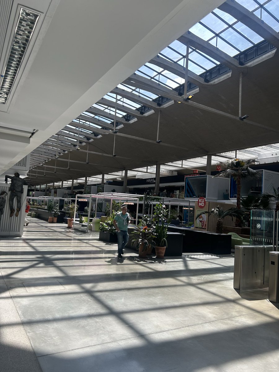 arshad_mir's tweet image. #StationF paris is litterally a place for building great products!
I am enjoying my stay here.
#StartupLife