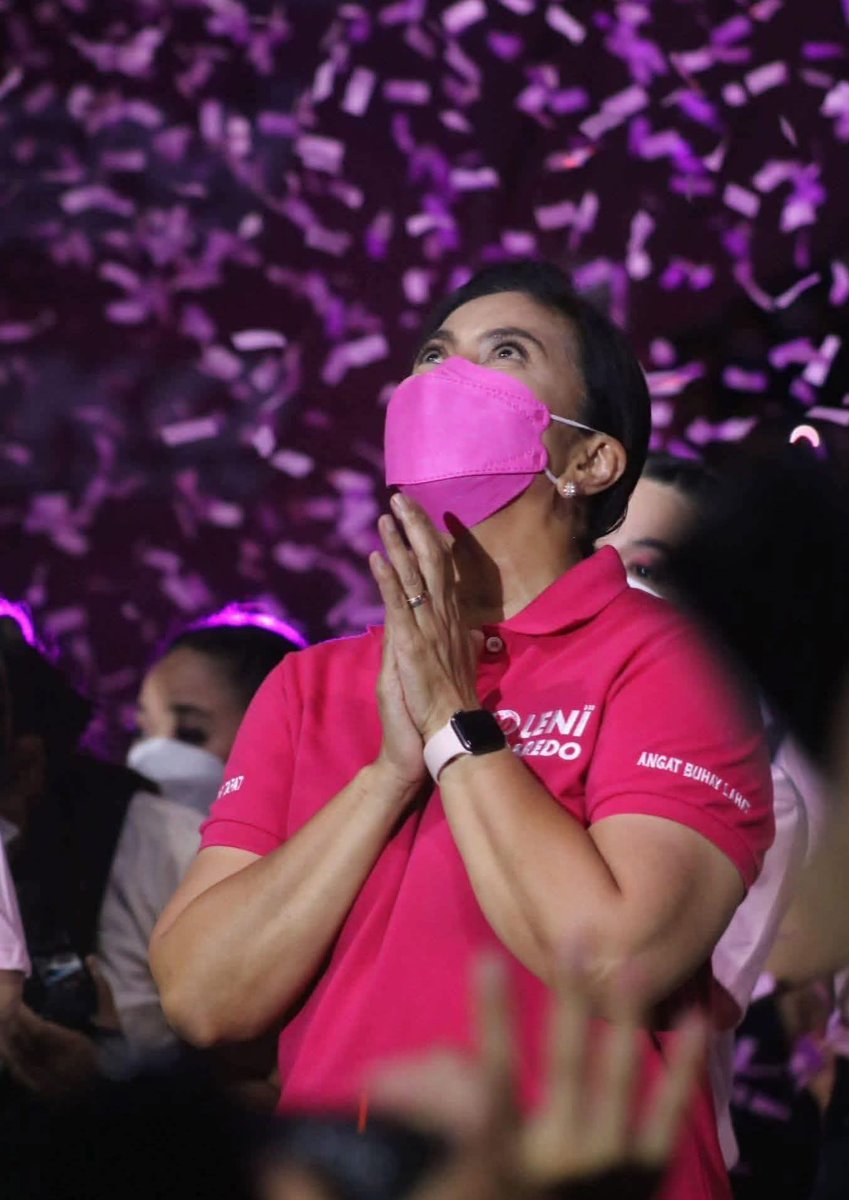 Bert_Control's tweet image. Happy birthday to our leader @lenirobredo 

May you always have good health so you can inspire more leaders to be good and be accountable to their vow of public service.🇵🇭🌸💜

#LeniAt61 #robredo #leni