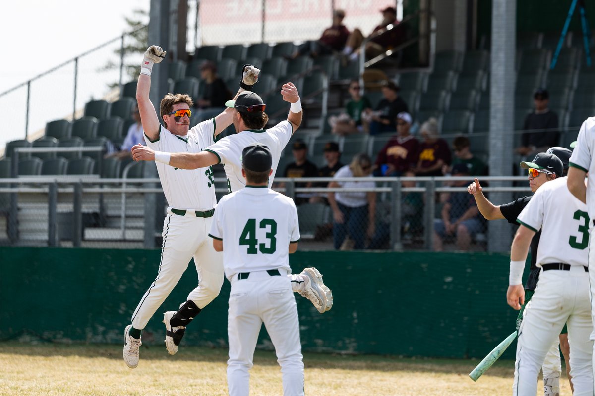 BSUBeaversBase's tweet photo. 😎 
Good vibes after game one!

📸 @brentcizekphoto 

#GoBeavers #BeaverTerritory https://t.co/EWh3GJXa9m