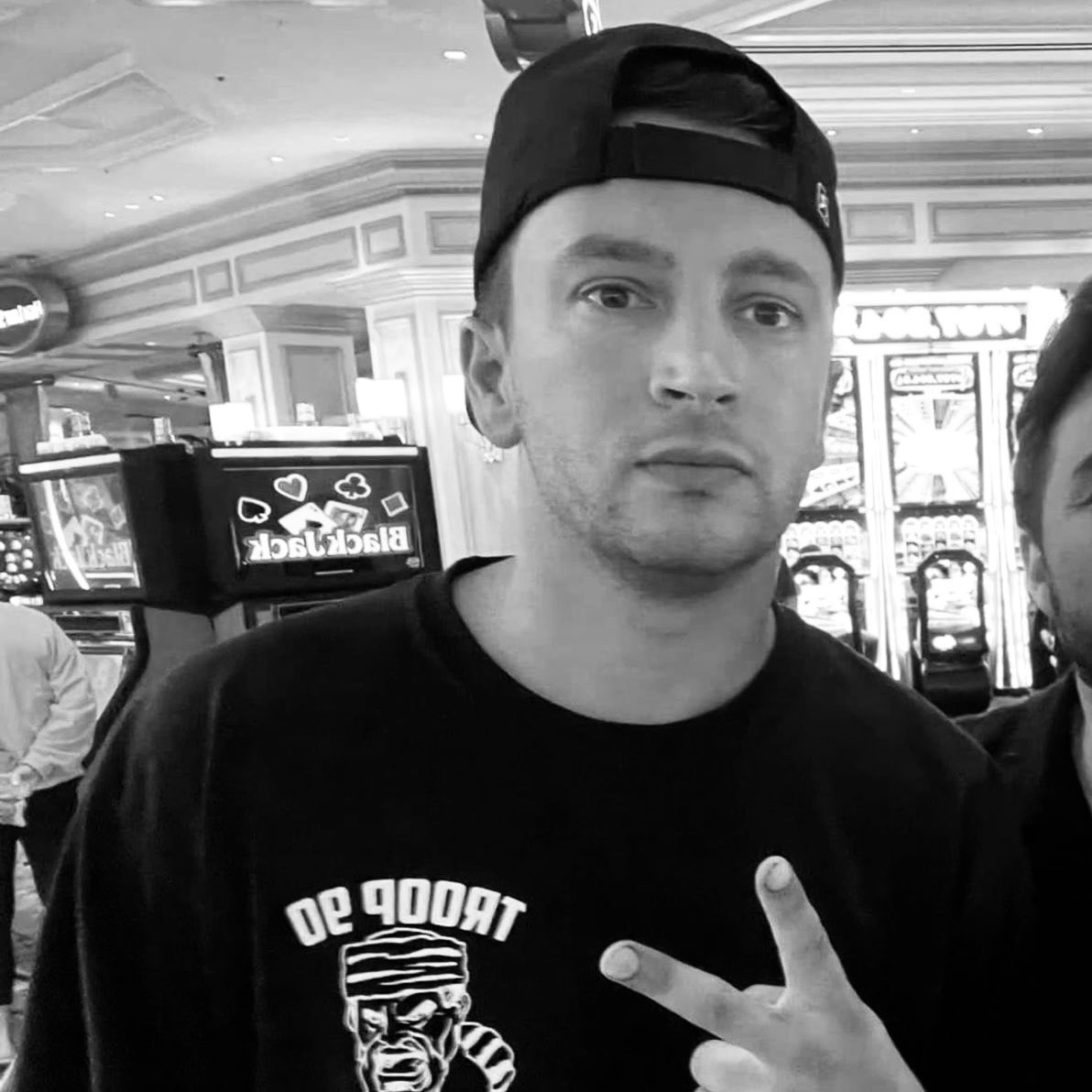 lynn ✮ shaky tweet media