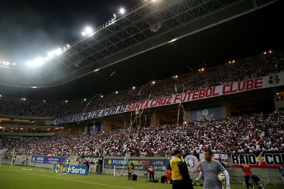 Diante do destrato com a Cobra Coral Participações, com uma recuperação judicial em andamento e das incertezas sobre novos investidores, mais uma vez será o torcedor o principal responsável por garantir a sobrevivência do Santa Cruz Futebol Clube por não permitir que o Santa Cruz