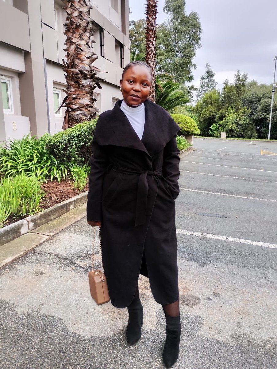 iamhendres's tweet photo. Anyone with authentic info about this girl ,a 10K reward for info leading up to her arrest or location , She stole a brand new IPhone 15 ,PS5 controllers, an apple smartwatch, an HP laptop, ps5 charging dock, Her name Amahle 
Any info : 082 309 9769/ 0616345478 https://t.co/6R2aj6GQB3