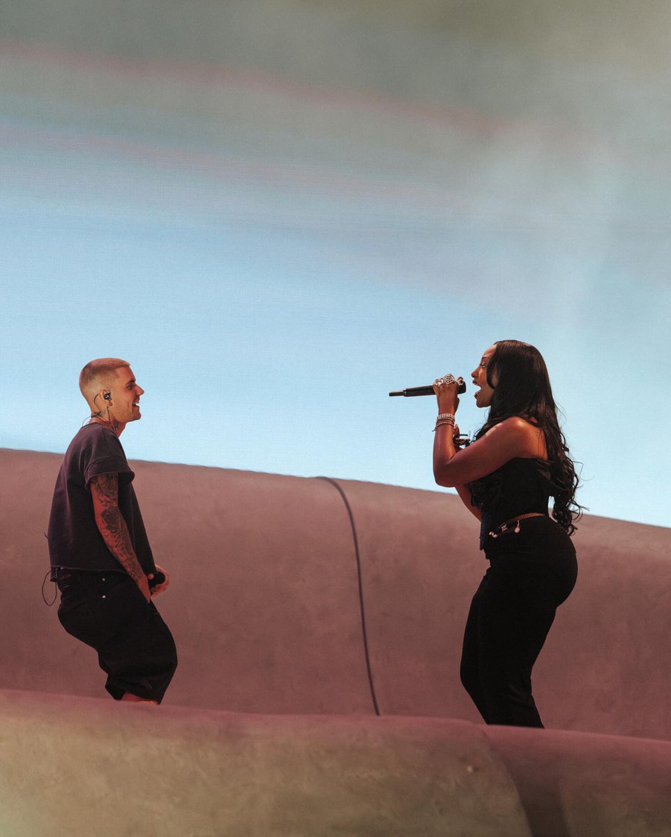 Justin Bieber tweet media