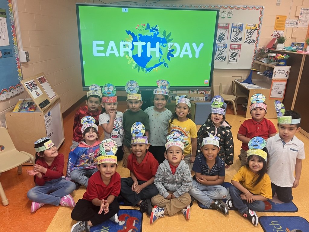 bruni101's tweet photo. Students in PK4 celebrated Earth Day by learning about ways to protect our planet and raising awareness with their banner hats! Great job, Little Badgers! https://t.co/HbggmY8yU8