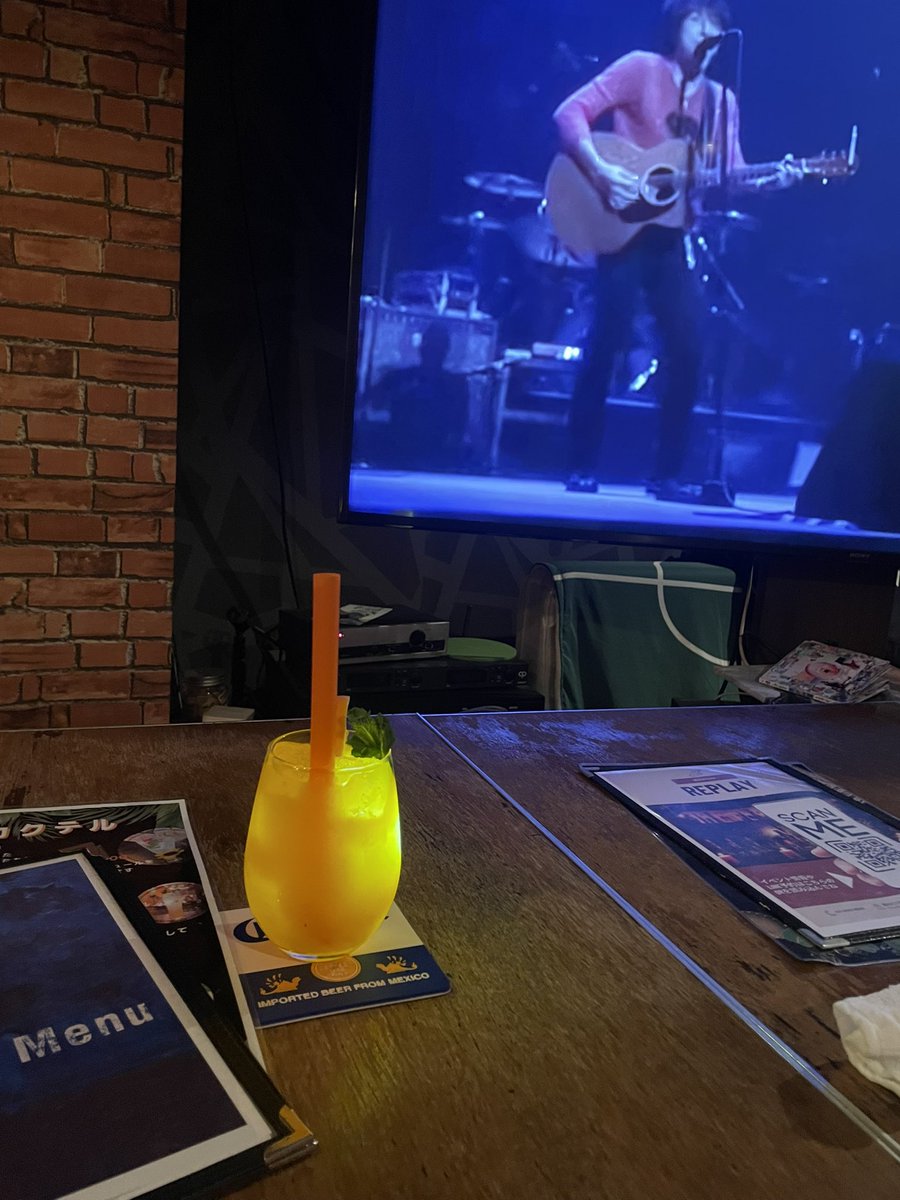 ayachil__o0's tweet image. 先日ずっと行ってみたかった
ReplayっていうBARに行った🍹✨️

店内Mr.Childrenだらけ🥹՞
こんな幸せなお店があったんですね🤍
#ミスチル好きと繋がりたい 
#MrChildren 
#Replay