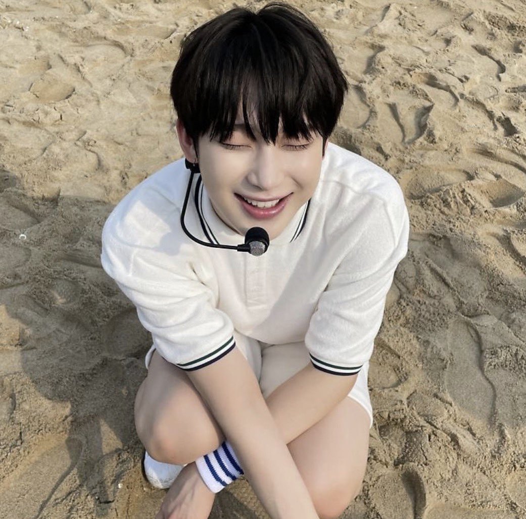𑣲 somi tweet media