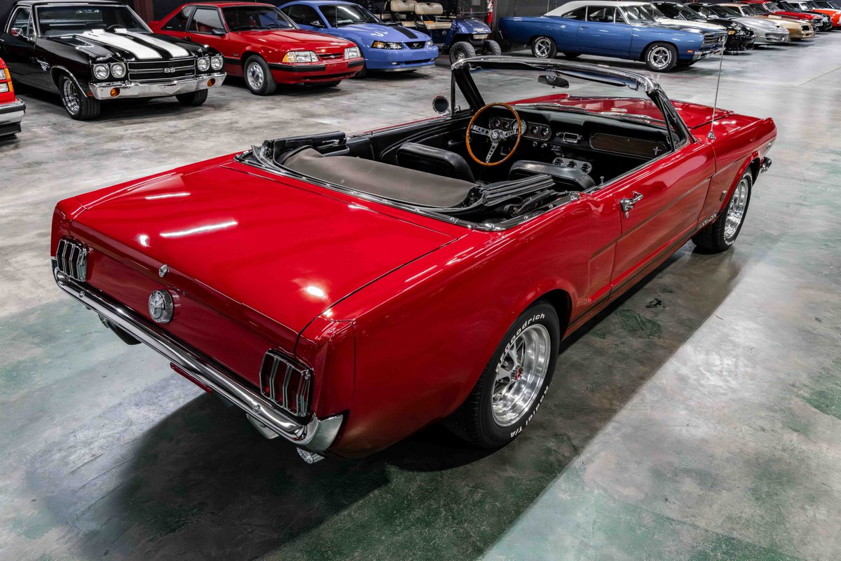 PCClassicCars's tweet image. 1966 Ford Mustang Convertible For Sale 302 - Auto - AC - See More: pcclassiccars.com/inventory/6R08… #ClassicCars #ForSale