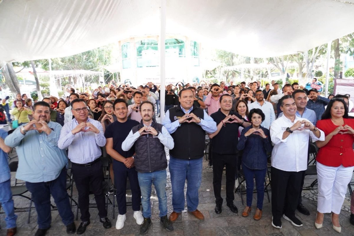 artemisa_laura's tweet image. 🫱🏽‍🫲🏼El #Bienestar es acercar los programas a quienes más los necesitan, eso es trabajar #PorAmorAPuebla 🫶🏼.

En San Martín Texmelucan llevamos la Jornada de Atención Ciudadana con información de programas como #ObraComunitaria, #CoinversiónSocial y apoyos para #Vivienda, entre