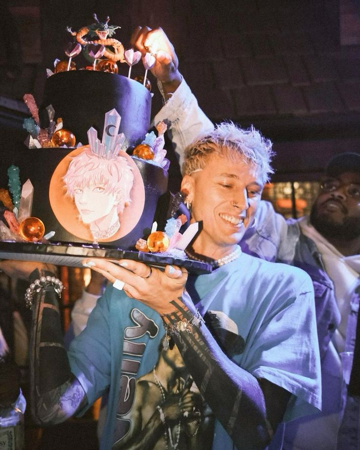 kellsweed's tweet photo. Happy birthday to @machinegunkelly ! I wish you all the best today and always!
Thank you for letting us be a part of your life. I love you and hope to see you soon in Argentina🇦🇷🩷 you are a beautiful soul <3 https://t.co/jg2DdxX81c