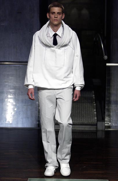industrielegie's tweet photo. Cathy Horyn on Raf Simons' SS05: 

'What Mr. Simons did in an instant was to render the day, and most of the previous one of the spring men’s collections, obsolete.' https://t.co/l3DNZmQGUV