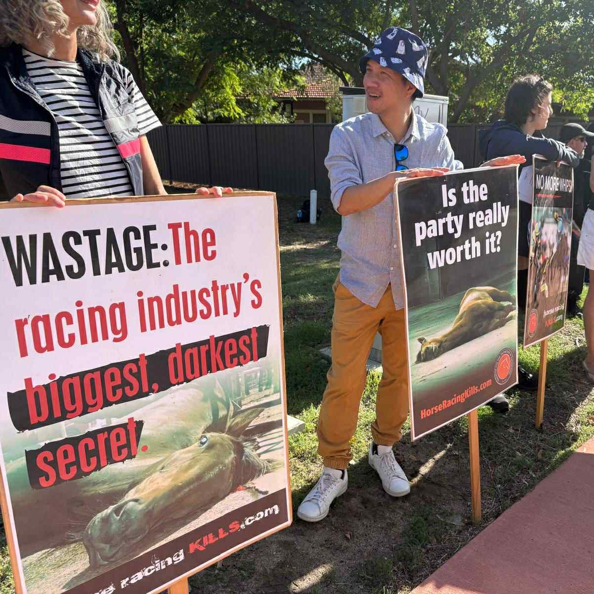 animaljusticeAU's tweet image. WE MUST END THE CRUELTY OF HARNESS RACING 🛑

Amanda Dorn MP: "I’ve copped a lot of criticism for speaking out about horse racing. Some of it has crossed a line into outright abuse. I’m not going to be silenced by that. But I do want to say this first.

"Over the past three days