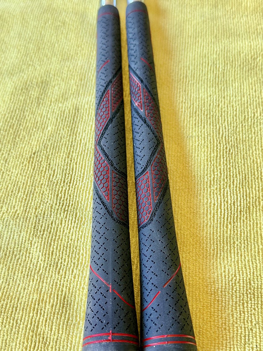 BIGRICK_XLDJ's tweet image. I did 9 more today

Old golf clubs
New golf grips

because why not?!

These are on my Top Flite set. These clubs don’t impress anybody but neither does my play. I still hit these pretty good. Good enough for me :) 

#golflife
#golfswing
#golfing
#golfer 
#golf
#golftwitter