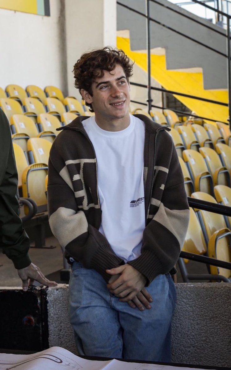 mile ¹ ⁴³ ☆ tweet media