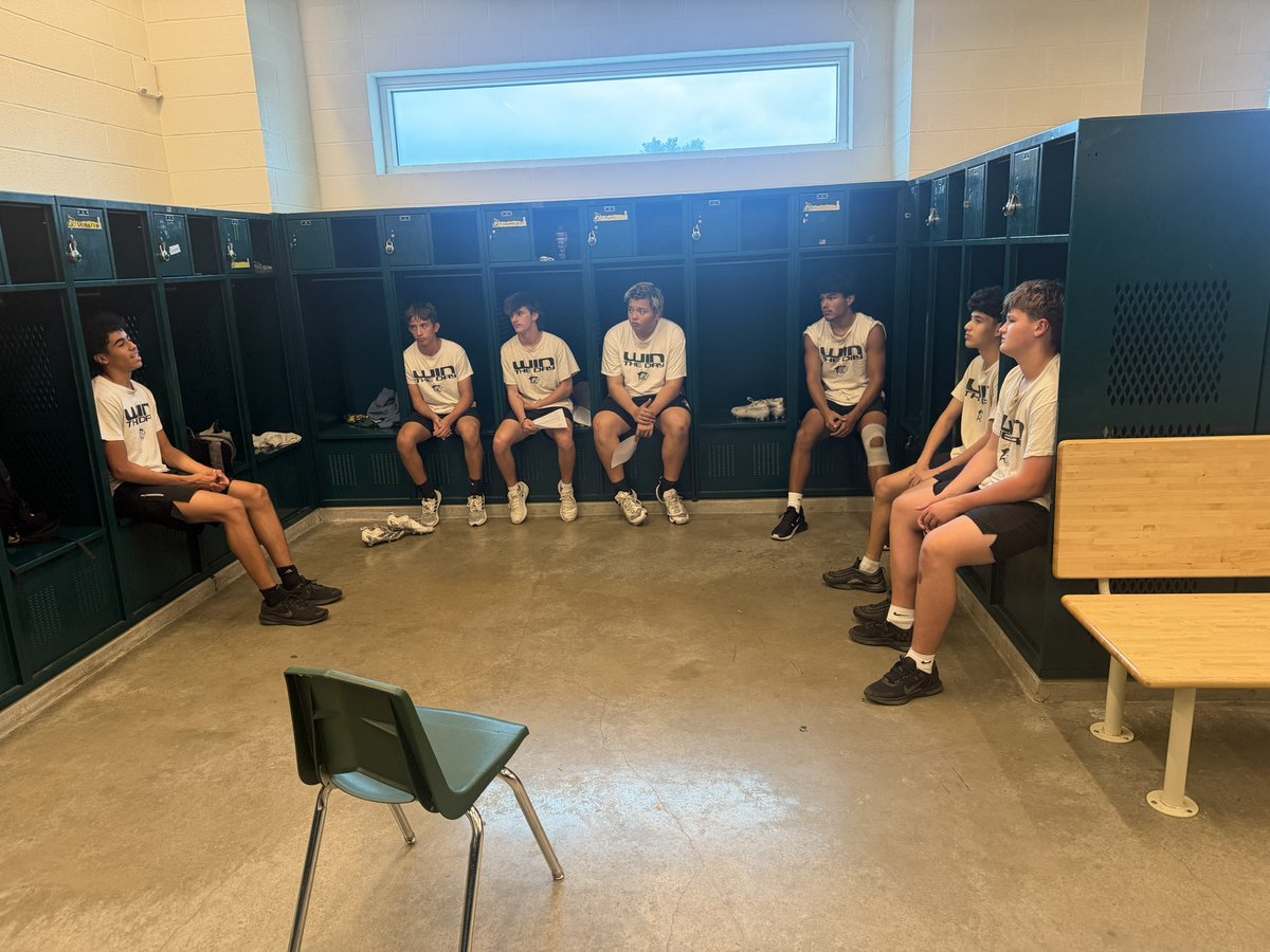 BHS_FB_Recruits's tweet photo. Week 3 complete for our Bobcat Leadership Council 📚
Locked in on our 2026 Book Study: “Win In The Dark”Chapters 7 & 8.
“Champions are built when nobody is watching.”
-Be The Buffalo!!
-The Twin Thieves!!
🧱X🧱
#WinTheDay #FAMILYALLIN #BobcatNation
@FWISDAthletics @BenbrookMHS @BenbrookBobcats @TheBenbrookLife