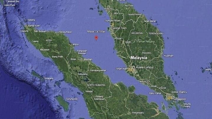 IranNewsJa's tweet image. 🇮🇩インドネシア、マラッカ海峡通過船から通行料徴収へ

インドネシア財務相「マラッカ海峡を通過する船舶から通行料を徴収する制度の導入を計画」
「この新制度は近隣諸国と調整の上で実施する方針」

🗺️マラッカ海峡は東西貿易の要衝である。

＃インドネシア #Indonesia #マラッカ海峡 #Malacca