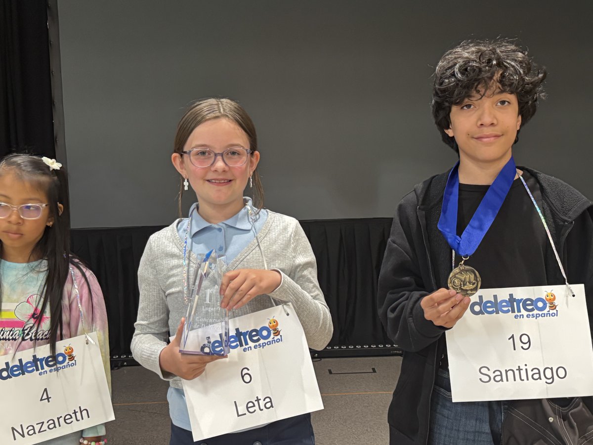 CharMeckSchools's tweet image. 🎉 The 3rd Annual District Spanish Spelling Bee was held at Charlotte East Language Academy! 

Congrats to Leta Smith, a 4th grader from Collinswood Language Academy, for winning with the word impaciencia. 👏🐝

Way to go to all our spellers!
#AcademicExcellence #CMS